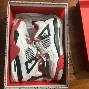 Air Jordan 4s Retro Fire Red - Size Youth 4